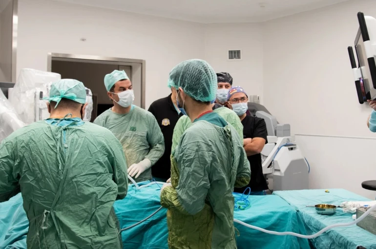 Selçuk Tıp’ta robotik cerrahiyle 100. operasyon yapıldı