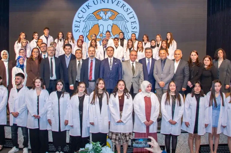 Selçuk Üniversitesi’nde beyaz önlük heyecanı