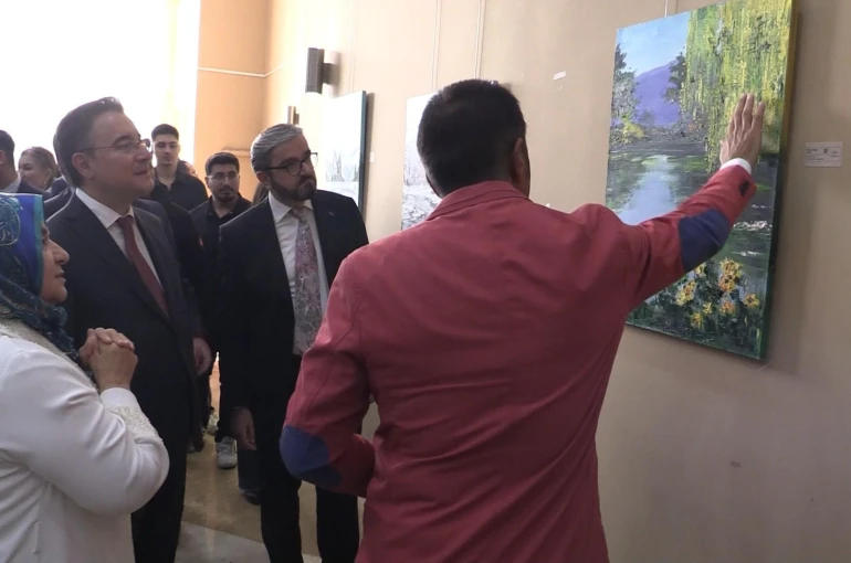 Selçuk Üniversitesi’nde “Saklı Kalan Fırçam” sergisi açıldı