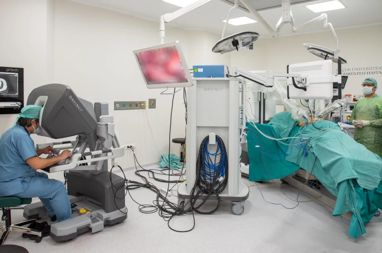 Selçuk Üniversitesinde Göğüs Cerrahisinde bir ilk: Robotik Cerrahi uygulandı