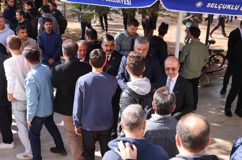 Selçuklu’nun Cuma Buluşmalarında Gençler Sahneye Çıktı