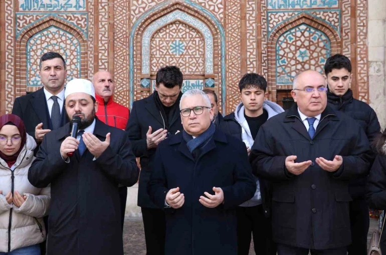 Selçuklu Sultanı mezarı başında anıldı 