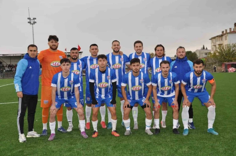 Selendi Belediyespor 3 puanı 3 golle aldı 