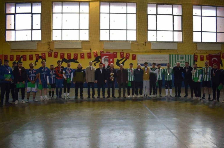 Şenkaya’da salon futbolu coşkusu 