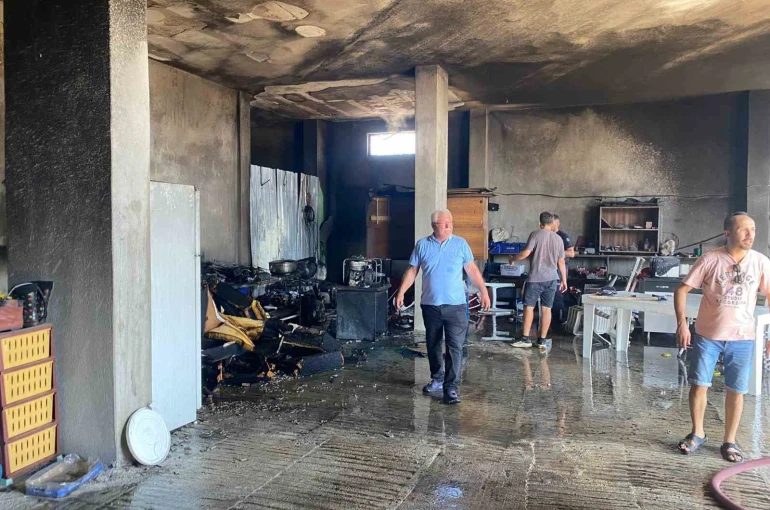 Serik’te evin deposunda çıkan yangın söndürüldü