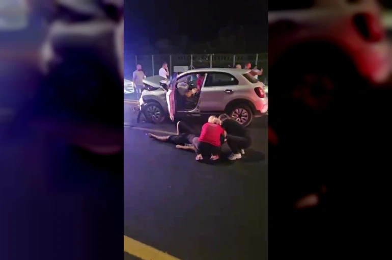 Serik’te otomobil ile VIP araç çarpıştı: 10 kişi yaralandı
