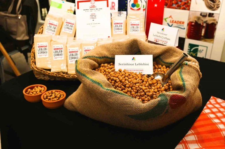 Serinhisar’a özgü yöresel ürünler Leader zirvesinde beğeniye sunuldu 