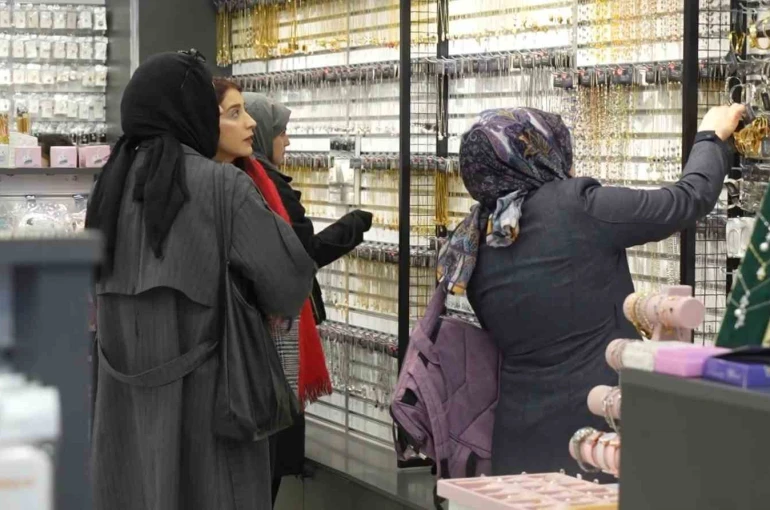 Sevgililer Günü esnafa yaradı: Satışlar 2 katına çıktı