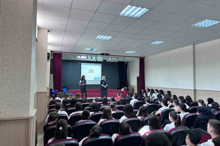 SİBERAY ile gençler siber suçlara karşı bilinçlendirildi 