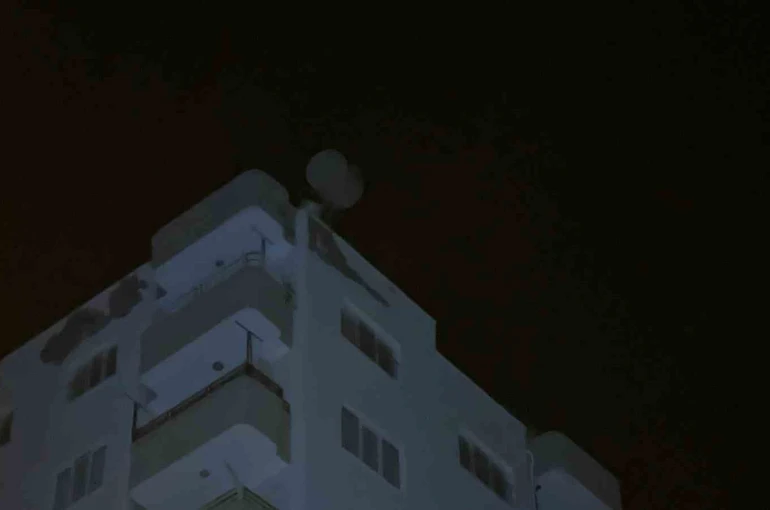 Şiddetli fırtına Osmaniye’yi vurdu: Güneş enerjileri yerinden söktü 