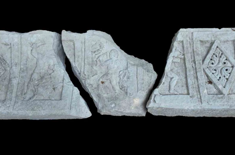 Side’de 390 metrelik anıtsal antik cadde gün yüzüne çıktı 