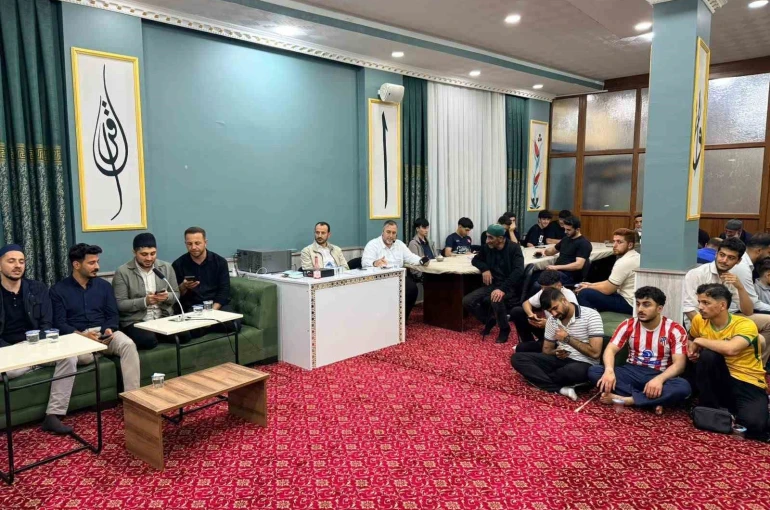 Siirt’te gençler ’Meşk Gecesi’nde buluştu 