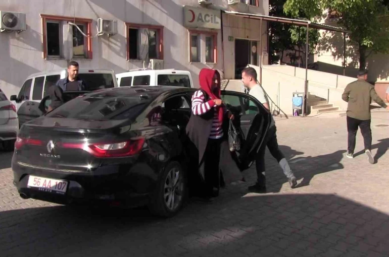 Siirt’te kaymakam, makam aracını sağlık için seferber etti 