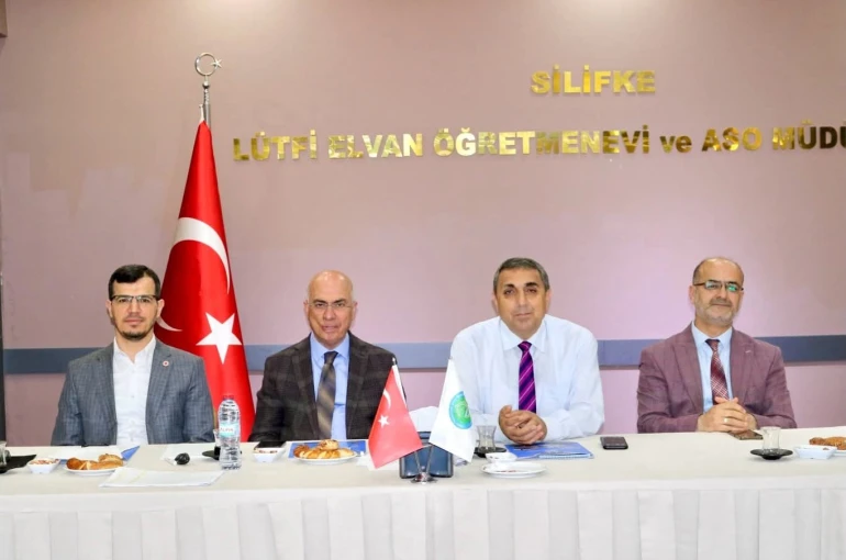 Silifke’de İlçe Müftüleri Toplantısı gerçekleştirildi 