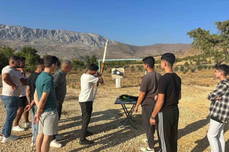 Silifke’de mahalle muhtarlığından gençlere sosyal etkinlik