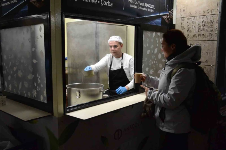 Sınav haftasında öğrencilere sıcak bir mola 