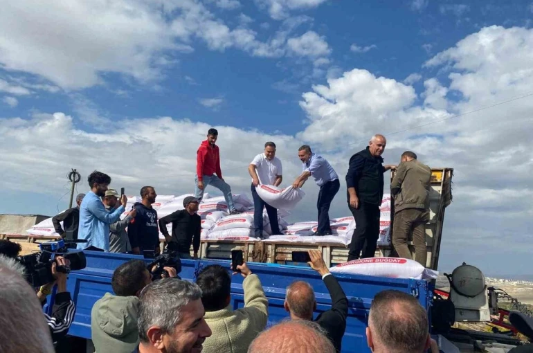 Sincan Belediyesinden çiftçilere yüzde 75 hibe destekli tohum yardımı 