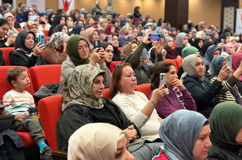 Sincan Belediyesi’nden kadınlara özel ‘Kadın Kadına Aile Sohbetleri’ programı 