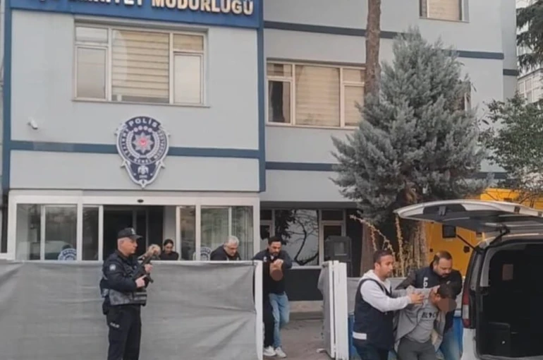 Sincan İlçe Emniyet Müdürlüğünden aranan şahıslara yönelik operasyon 