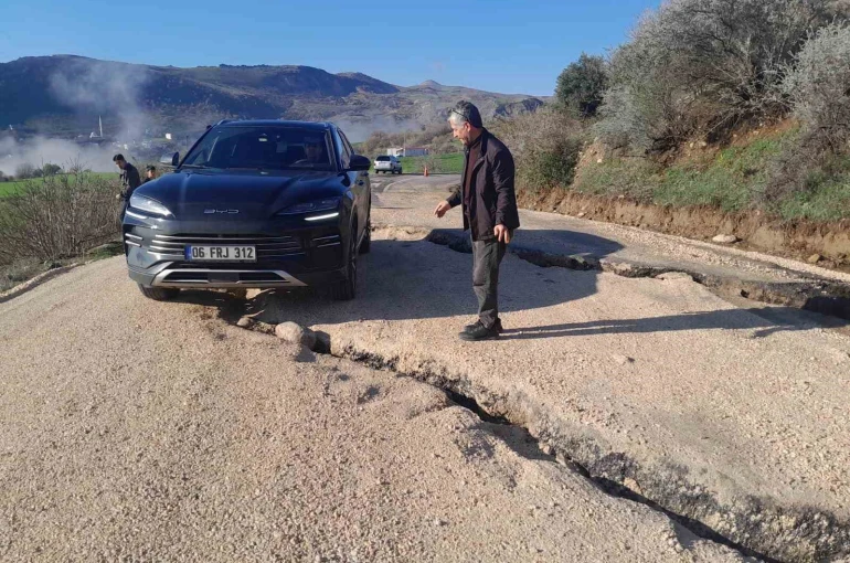 Sincik-Kahta karayolunda ulaşım güçlükle sağlanıyor