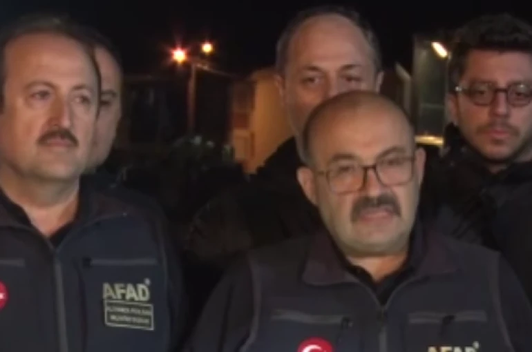 Sındırgı’da 10 dönümlük alana konteyner kent kuruluyor