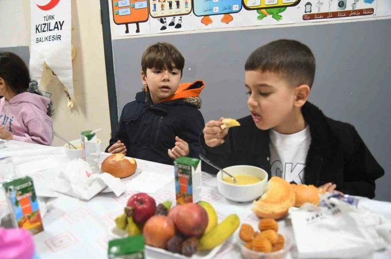 Sındırgı’da Geleneksel Çocuk İftarı gerçekleşti