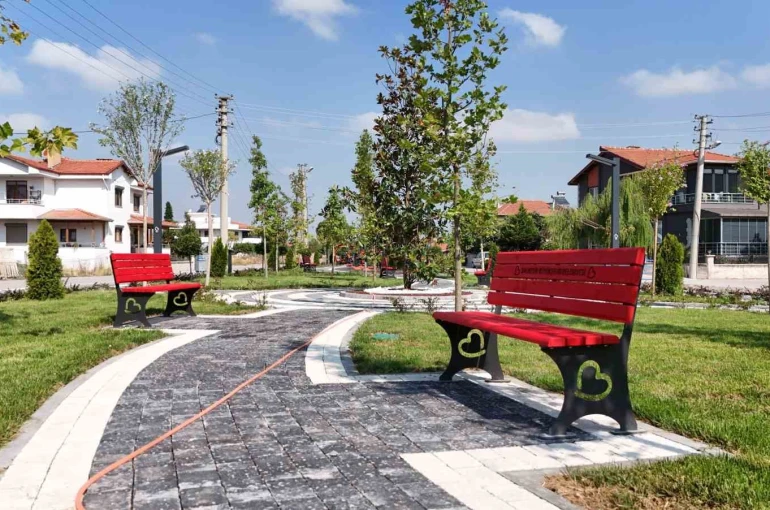 Sındırgı’da yeni yeşil alanlar yapıldı