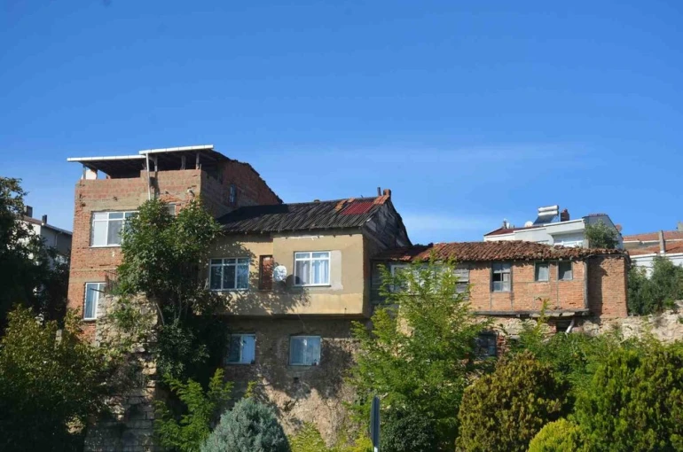 Sinop Kalesi, kalekondulardan kurtuluyor 