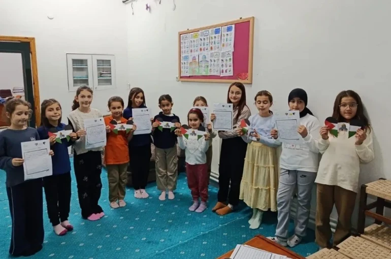 Sinoplu çocuklardan Gazze’deki akranlarına mektup 