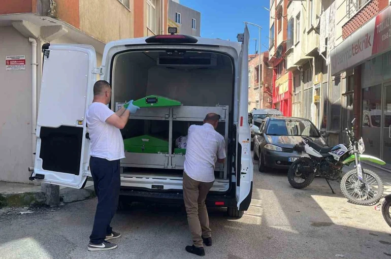 Sinop’ta 56 yaşındaki adam misafirliğe gittiği evde hayatını kaybetti 