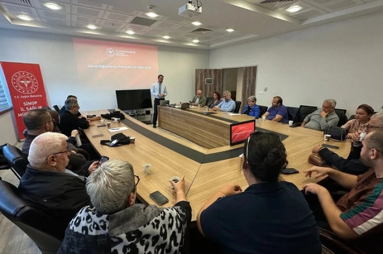 Sinop’ta aile hekimlerine "bağışıklama" eğitimi 