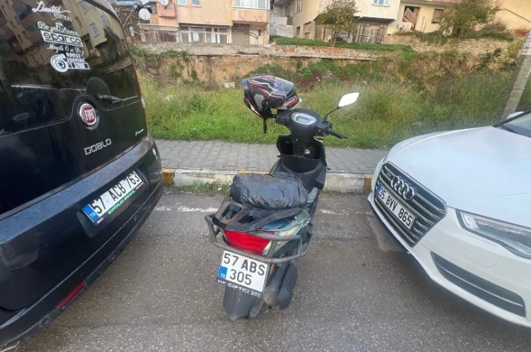 Sinop’ta devrilen motosiklette sürücü yaralandı 