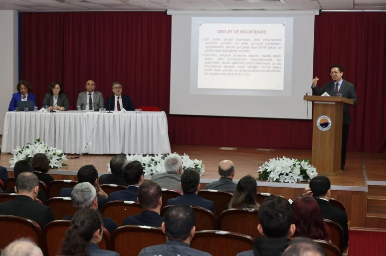 Sinop’ta "Kamu Yönetiminde Güncel Konular" paneli 