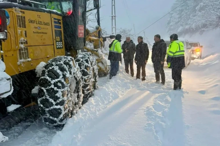 Sinop’ta karla mücadele 