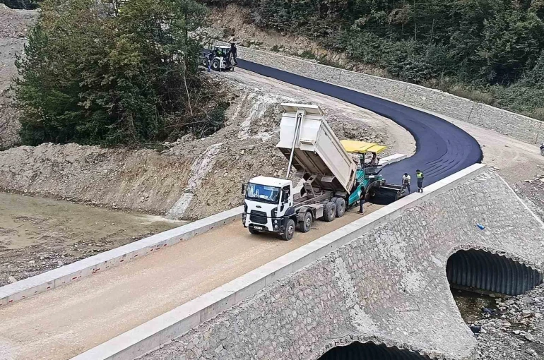 Sinop’ta kırsala 387 kilometre asfalt 