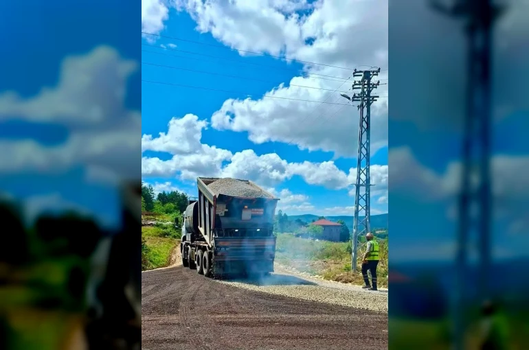 Sinop’ta köy yollarının ulaşım standardı yükseltiliyor
