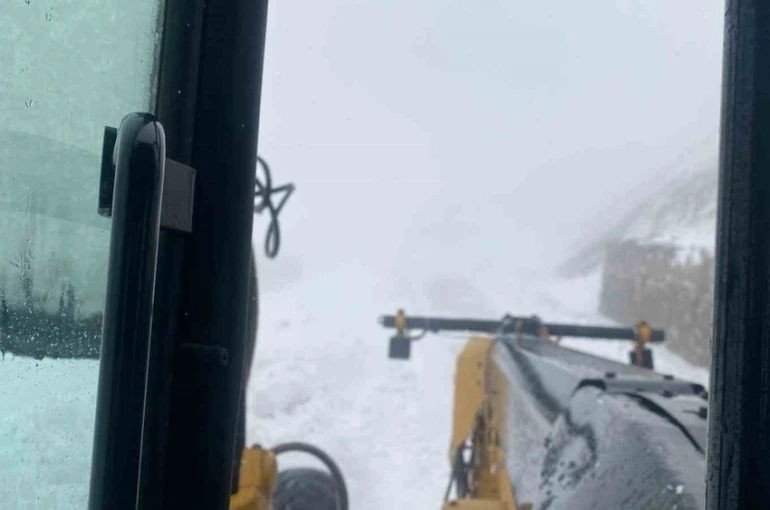 Şırnak beyaza büründü, Habur Çayı debisi yükseldi 