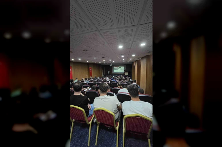 Şırnak’ta 76 emniyet personeline düzensiz göç semineri verildi 
