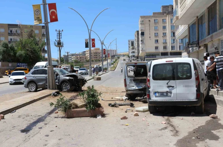 Şırnak’ta zincirleme trafik kazası: 4 yaralı 