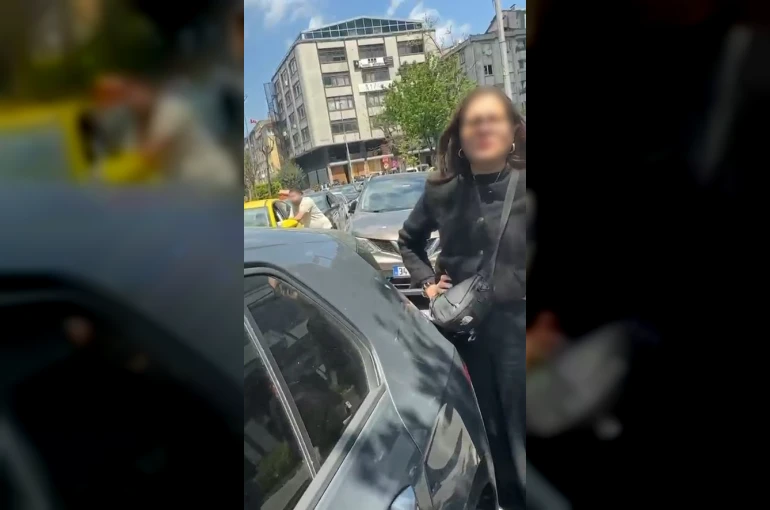 Şişli’de park yeri kavgası trafiği felç etti 