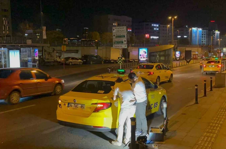 Şişli’de taksi şoförüne yolcu saldırısı: Ağır yaralanan taksici kalp krizi geçirdi 