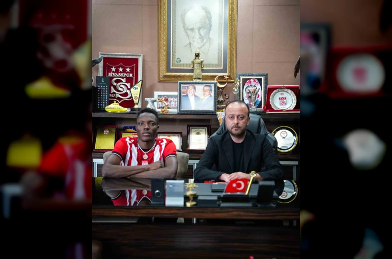 Sivasspor, Musah Mohammed’i kadrosuna kattı 