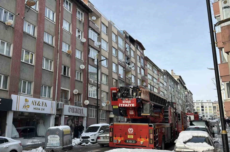 Sivas’ta patlayan kombi paniğe neden oldu 