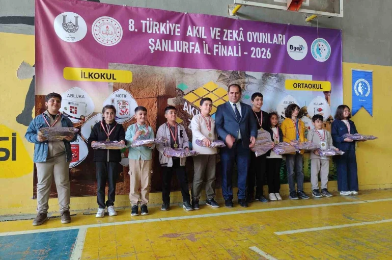 Siverekli öğrenciler zeka oyunları turnuvasında dereceye girdi 