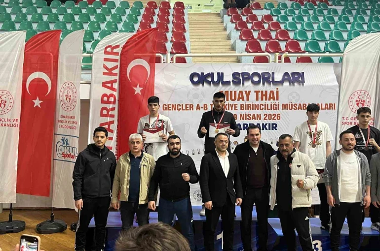 Siverekli sporcu Muay-Thai Türkiye Şampiyonası’nda ikinci oldu 