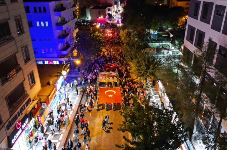 Siverek’te fener alayı yürüyüşü düzenlendi