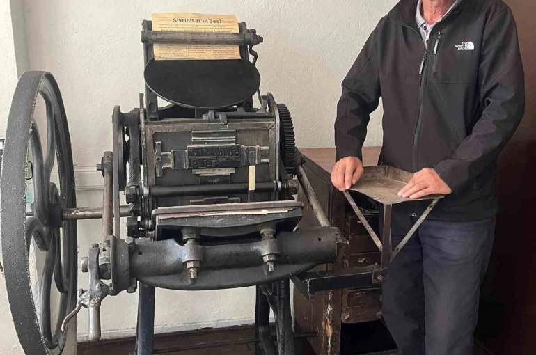 Sivrihisar’da 180 yıllık matbaa baskı makinesi halen çalışıyor 