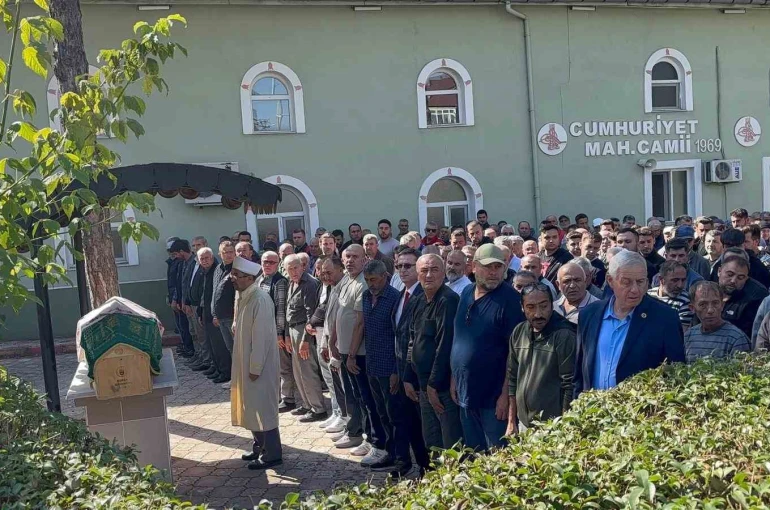 Siyanürlü, baltalı, bıçaklı aile faciasında anne öldü 