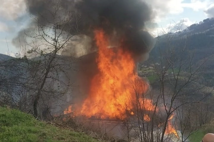 Soba evi yaktı, yaşlı kadın hayatını kaybetti 