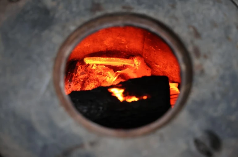 Soba satıcıları havaların iyice soğumasını bekliyor